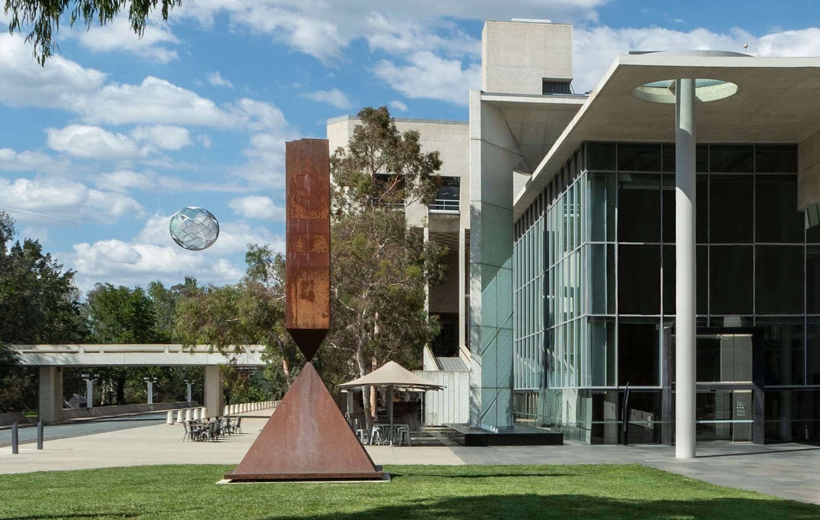 The entrance to the national gallery with some sculptures visible