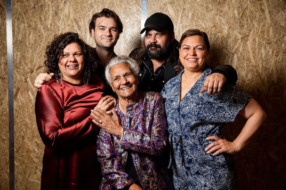 A family portrait of five people.