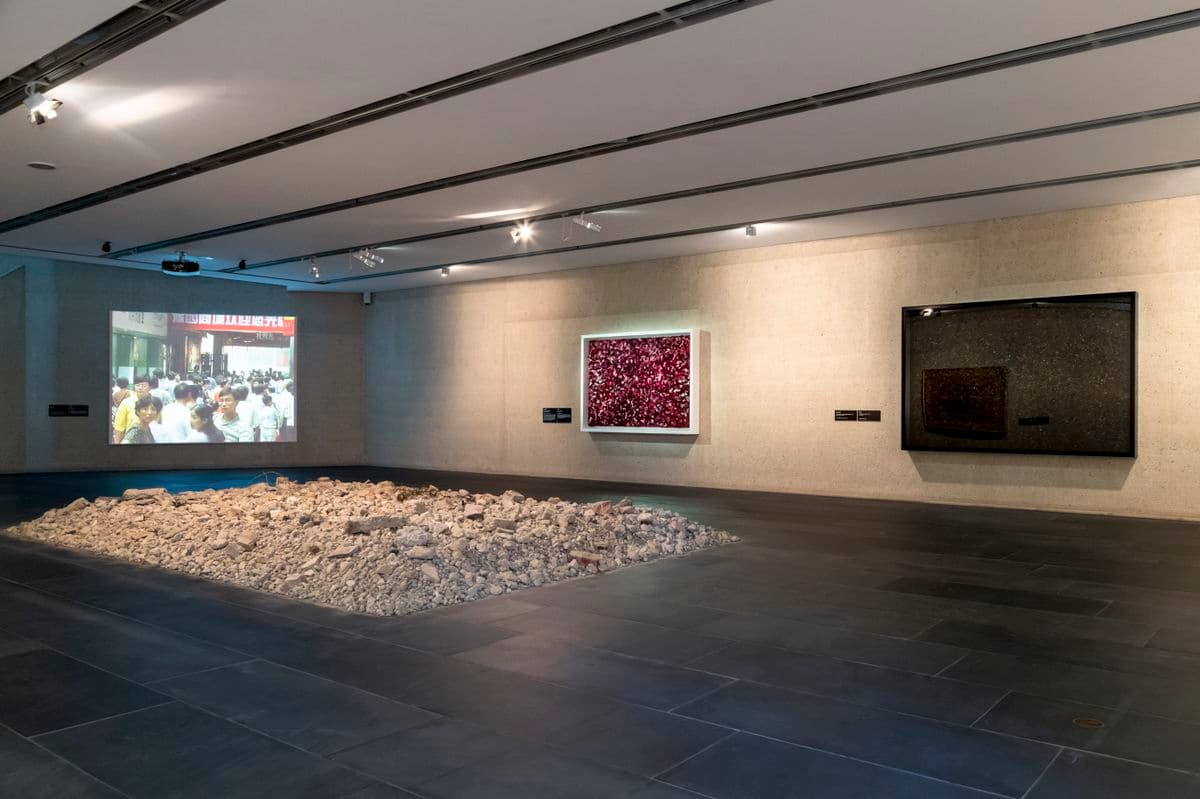 Installation view XU ZHEN®: ETERNITY VS EVOLUTION 2020
