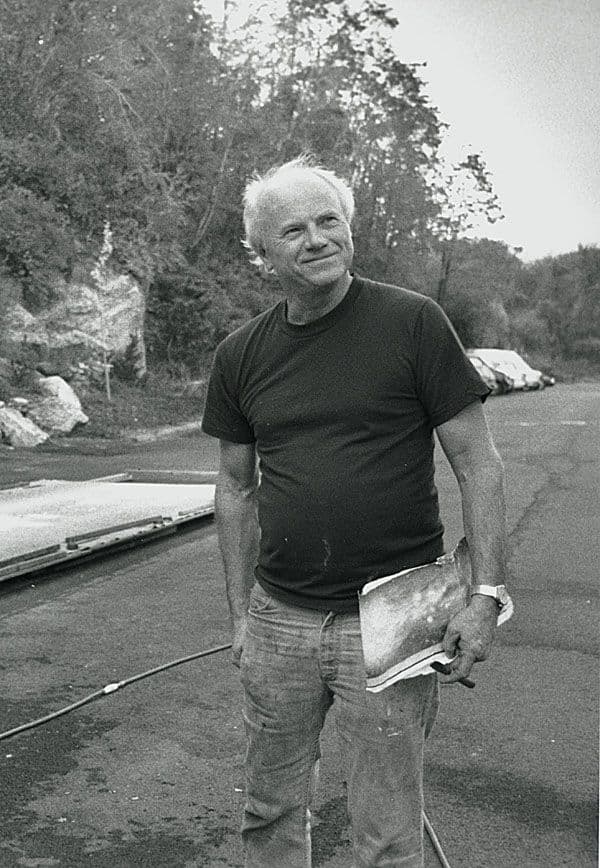 Black and white portrait photo of James Rosenquist