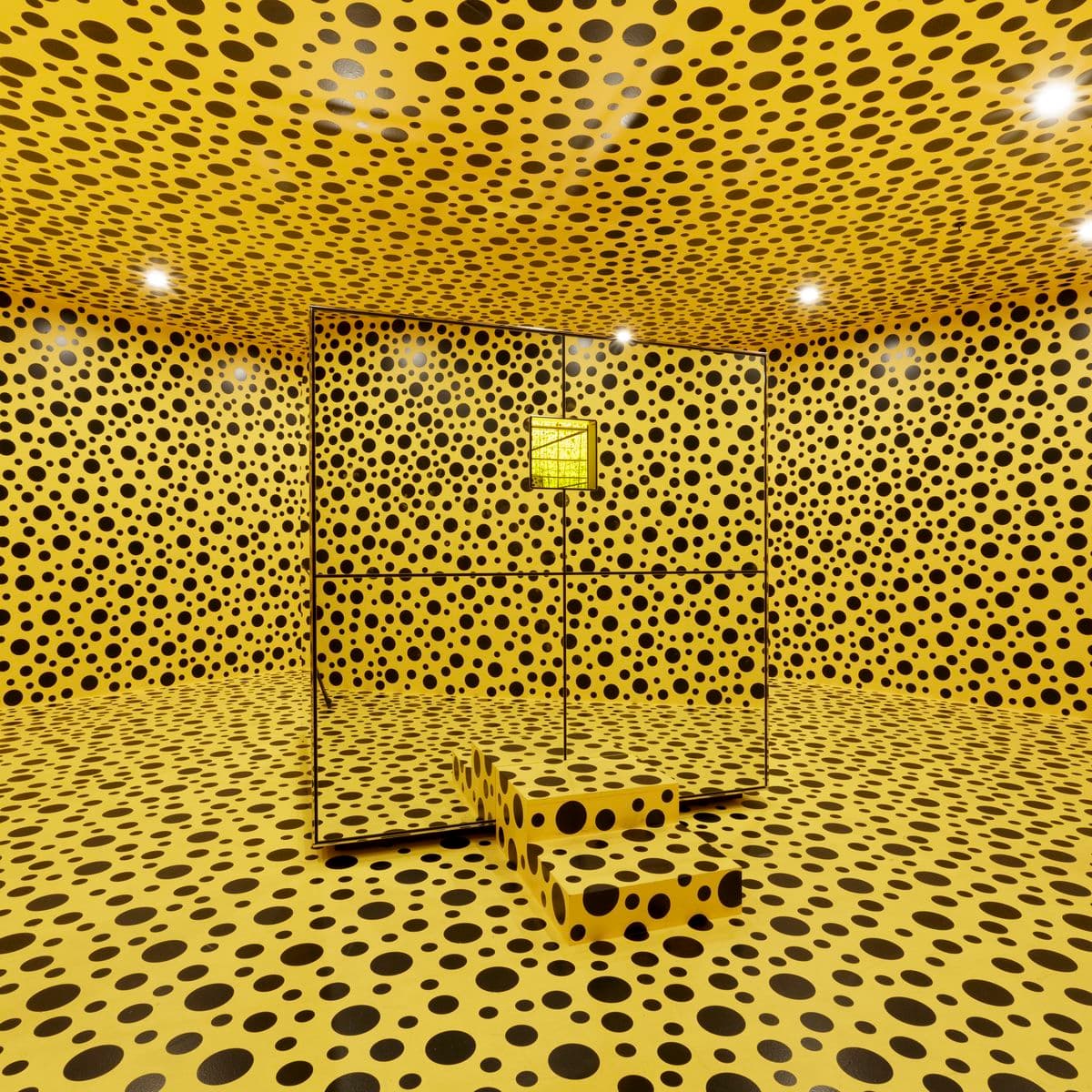 その他 Yayoi Kusama NaoshimaPumpkinblack&yellow Yayoi Kusama - National Gallery of Australia