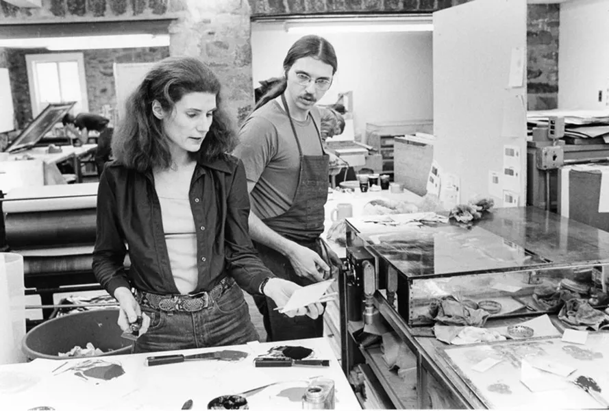 Nancy Graves consulting with Rodney Konopaki as she mixes inks for her intaglio prints